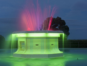 Tom Parker fountain in Napier